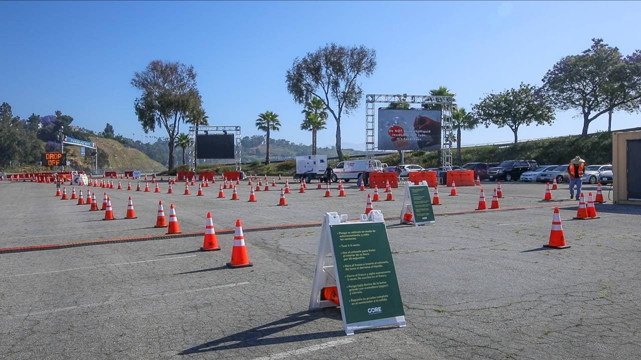 El inmueble se convirtió en el centro de pruebas más grande de todo el estado, explicó Eric Garcetti, alcalde de Los Angeles.