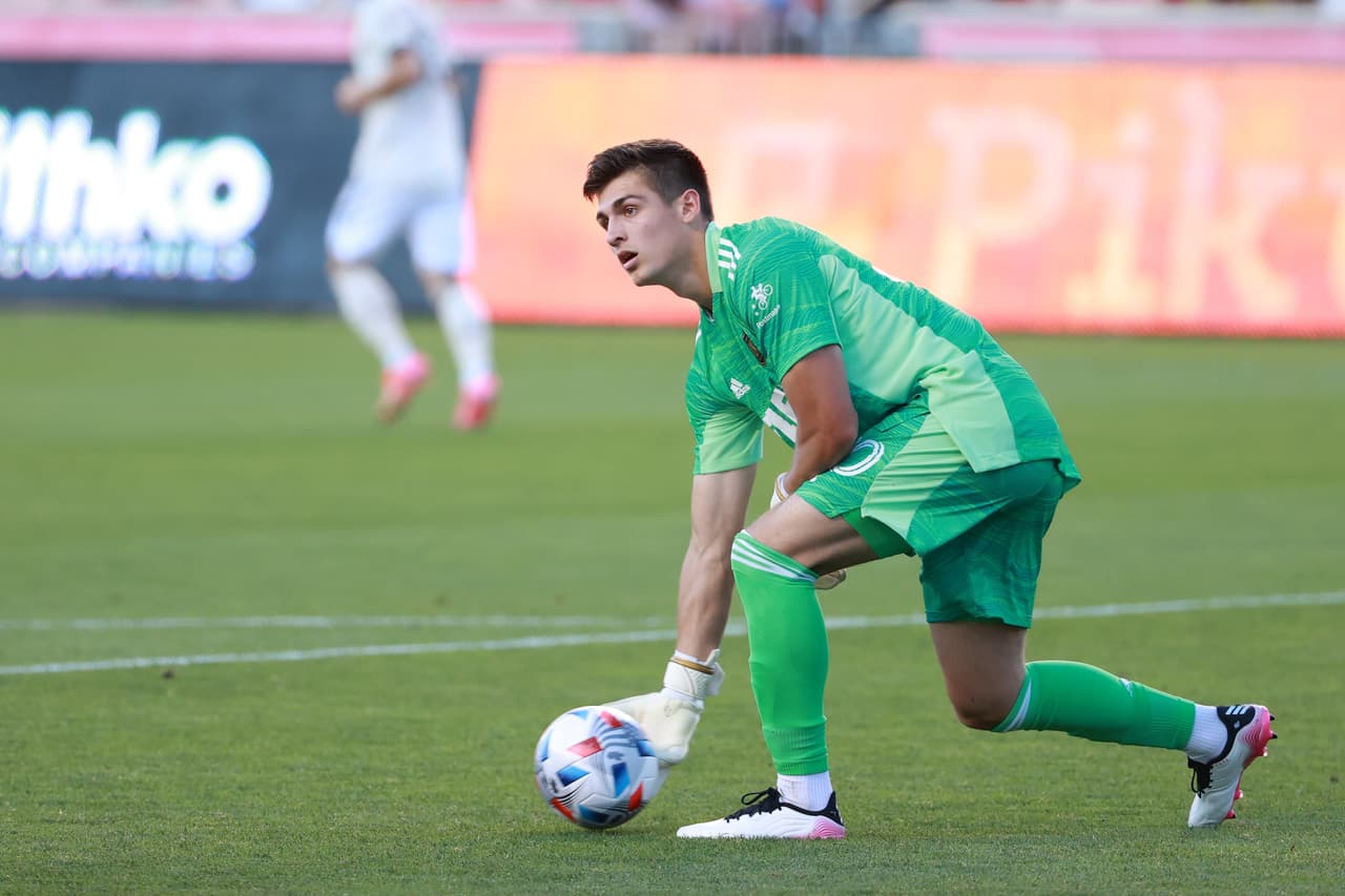 Tomás Romero -habitual suplente en el plantel de LAFC- destacó esta semana como uno de los arqueros más sólidos de la liga.
<br>