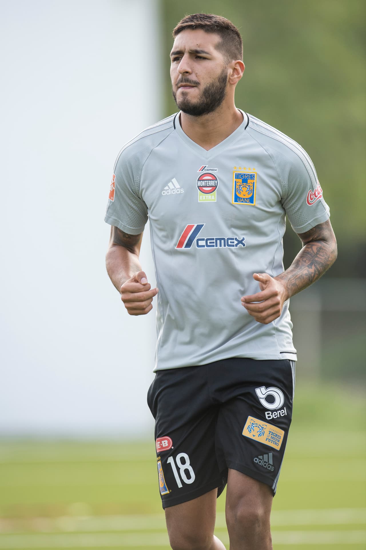Photo during the training Team Tigres corresponding of Apertura 2017 League MX Foto durante el Entrenamiento de Tigres, correspondiente al Torneo Apertura 2017 de la Liga MX, en la foto: ISMAEL SOSA 18/09/2017/MEXSPORT/Jorge Martinez