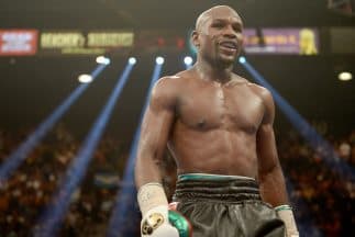 Floyd Mayweather Jr. dice a Amir Khan espere su momento