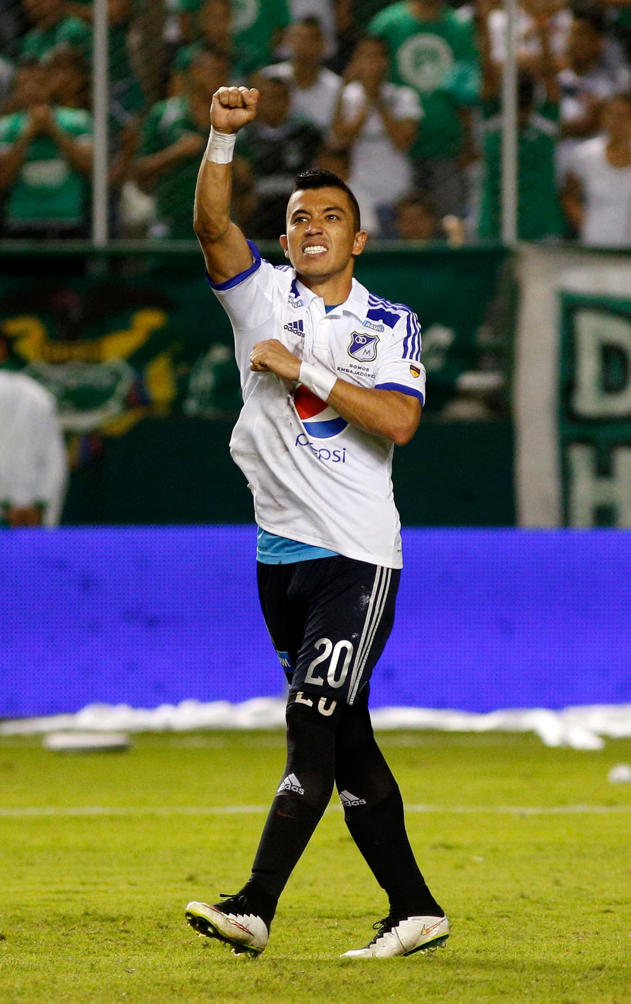 Uribe viene a ser el goleador de los Diablos, quienes en las últimas temporadas no han tenido un goleador nato, así que el colombiano tendrá una tarea complicada al tener el peso de la delantera de Toluca en sus hombros.