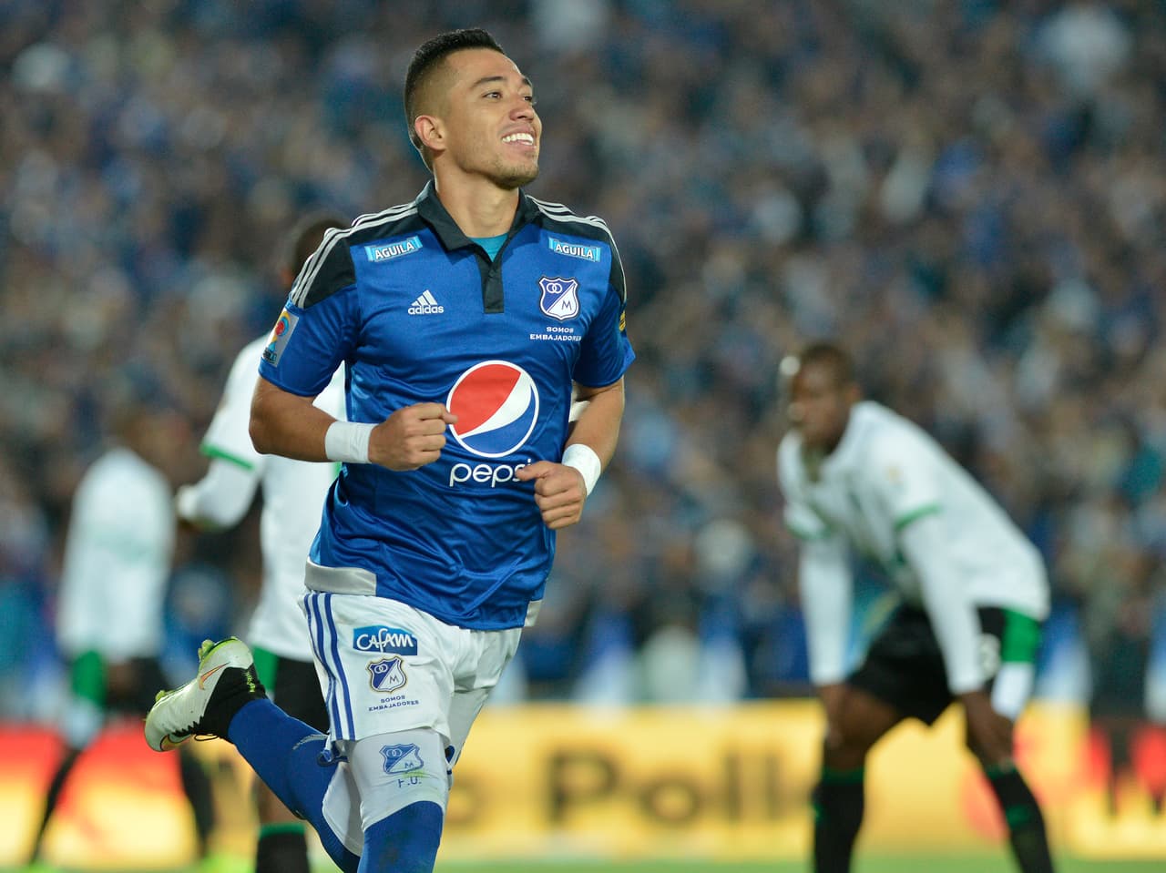 Fernando Uribe: El Toluca busca ser nuevamente protagonista del fútbol mexicano y por eso contrató al delantero colombiano quien viene del Millonarios de Colombia donde fue campeón de goleo.