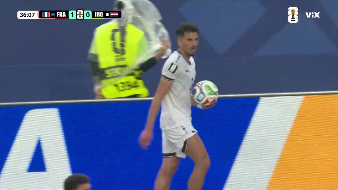 ¡Alerta de tormenta! Comienza a caer un chubasco en el Estadio de Filadelfia