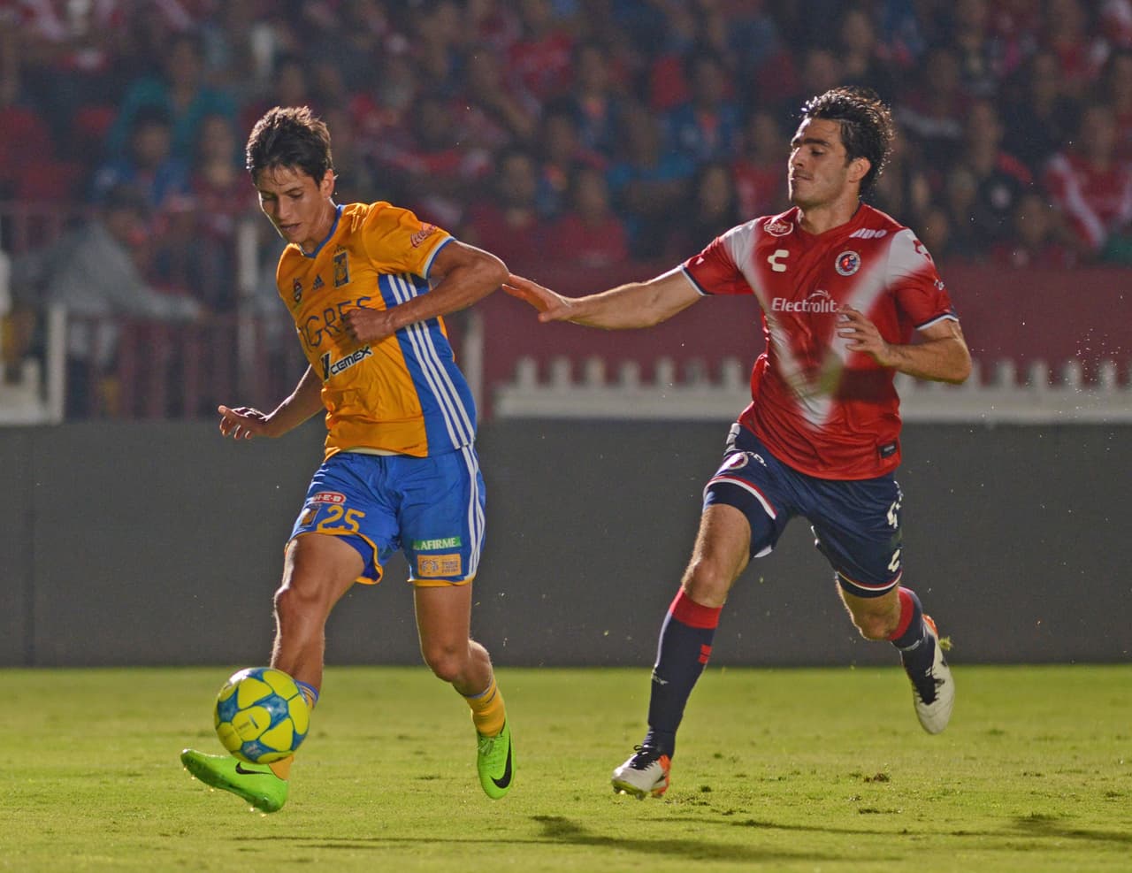 Antes de Chivas, su último club fue el Veracruz pero en Portugal maduró bastante.