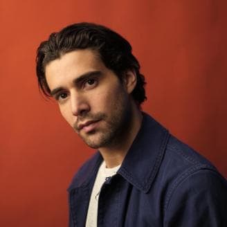 Fabien Frankel como Ser Criston Cole.