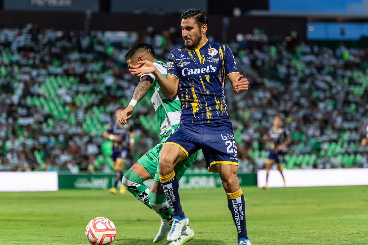 Santos impuso condiciones y sacó una contundente victoria ante el San Luis que tuvo una noche para el olvido.