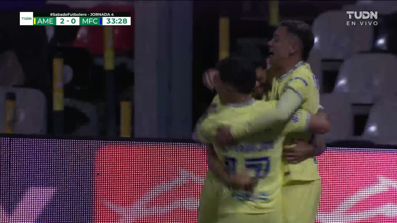 ¡GOOOL! Henry Martín anota para América.