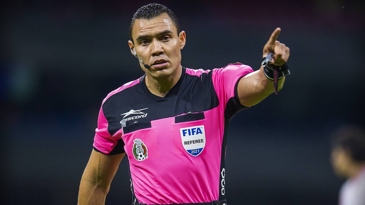 Marco Antonio Ortiz será el árbitro del América vs Pumas