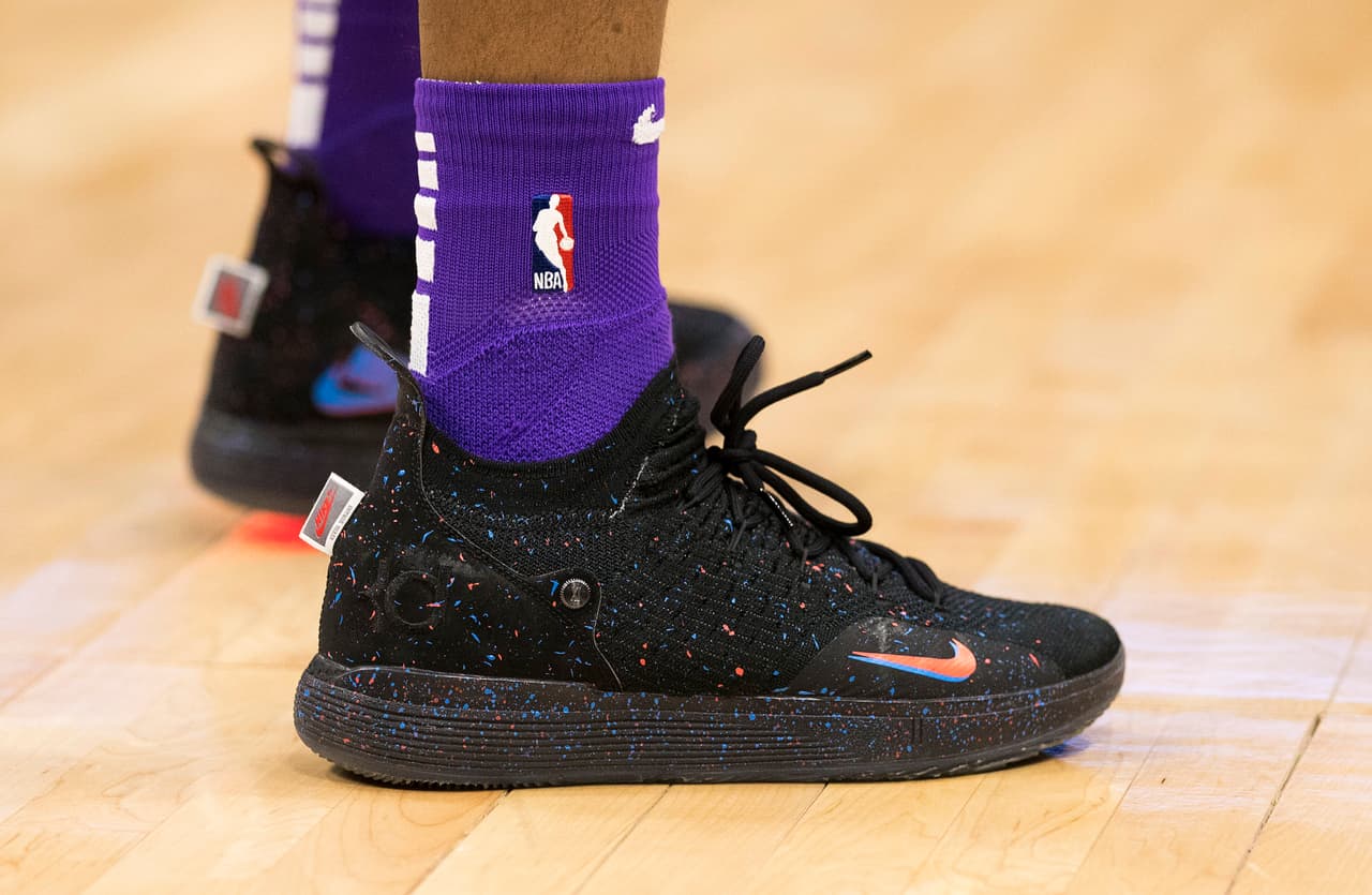 El guardia de Los Angeles Lakers Kentavious Caldwell-Pope se calzó este par de Nike KD 11 en el duelo ante los Milwaukee Bucks.