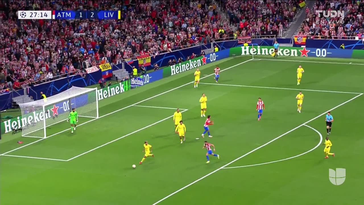 ¡TIRO ATAJADO! disparo por Antoine Griezmann.