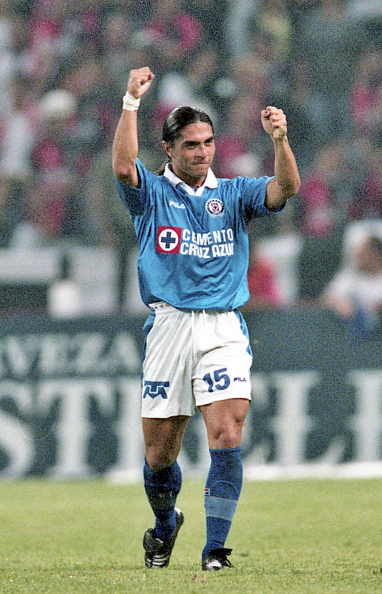 Palencia comienza a Jugare n Cruz Azul en 1994, tras ganarse la titularidad, el mexicano logró conseguir el título de 1997 y el bicampeonato de Concacaf de 1996 y 1997. Tras la salida de Cralos Hermosillo, Palencia se volvió el capitán del equipo hasta que llego su salida a España en 2001.