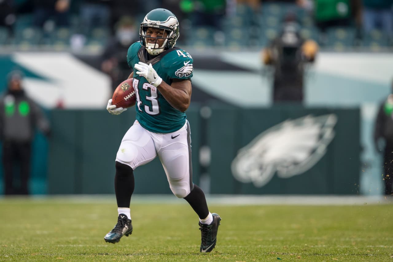 Philadelphia Eagles running back Darren Sproles (43) returns a punt for a touchdown during the game against the Washington Redskins, Sunday, December 11, 2016 Philadelphia. The Redskins defeated the Eagles 27-22. (Al Tielemans via AP Images)