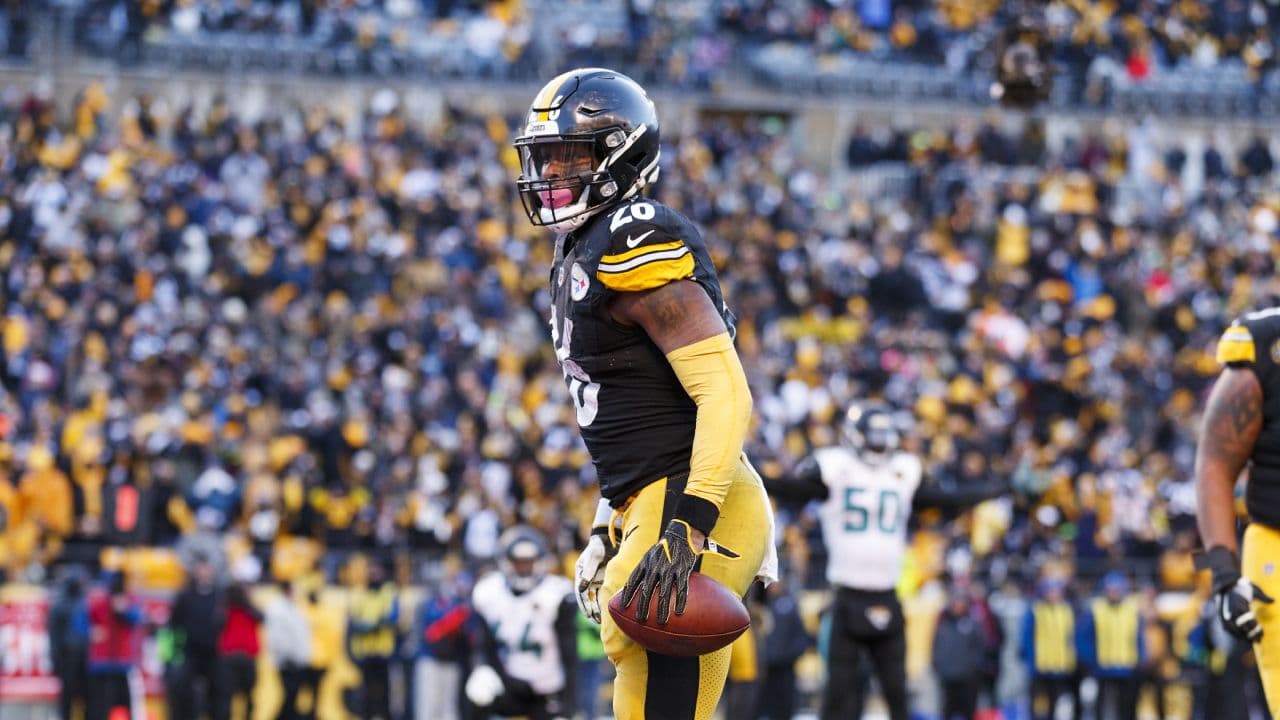 Le'Veon Bell podría perderse el inicio de la temporada con los Steelers.