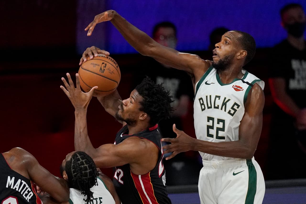 En la semifinal de conferencia, consiguieron su tercer triunfo consecutivo con un marcador de 115-100. Los de Miami podrían liquidar la serie en el cuarto enfrentamiento que sucederá el domingo por la tarde.