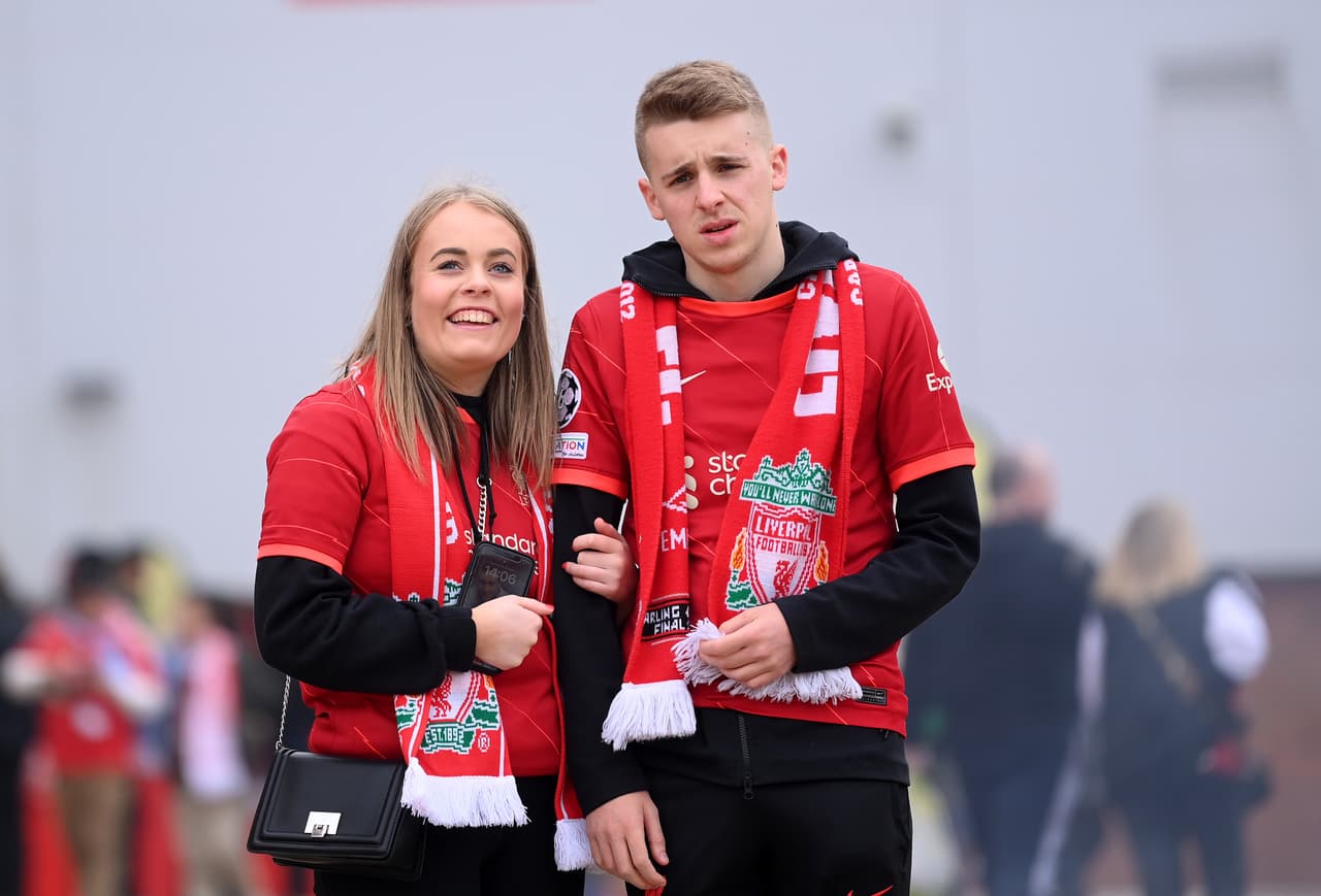 Y el amor estpa presente, aunque algunos parecen no estar del todo contentos y otras personas lucen bastante felices.