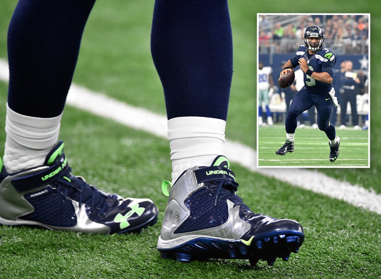 Russell Wilson: Calzado desconocido de Under Armour
