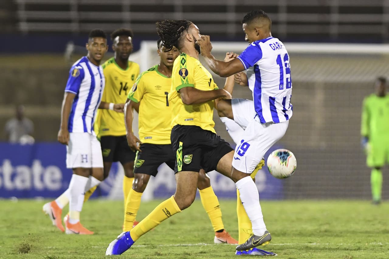 Honduras jugaba mejor que Jamaica pero el gol le cayó muy pesado a la oncena centroamericana.