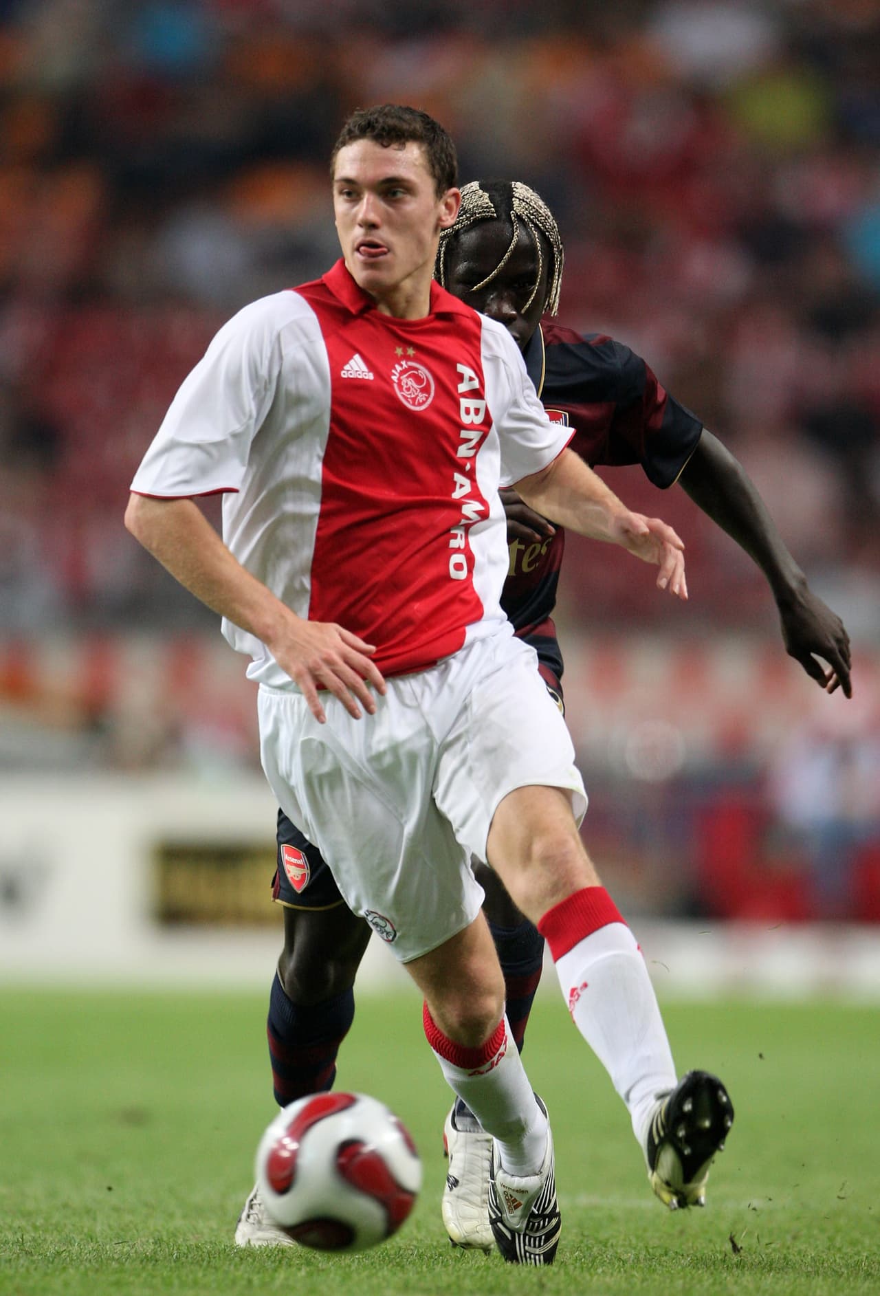 Desde el 2009 que el Barcelona tenía puestos sus ojos en un joven defensa belga del Ajax de Amsterdam.