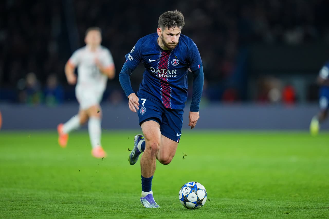 Khvicha Kvaratskhelia (Georgia). Campeón de la Champions League con el PSG, pero ausente en el Mundial 2026.