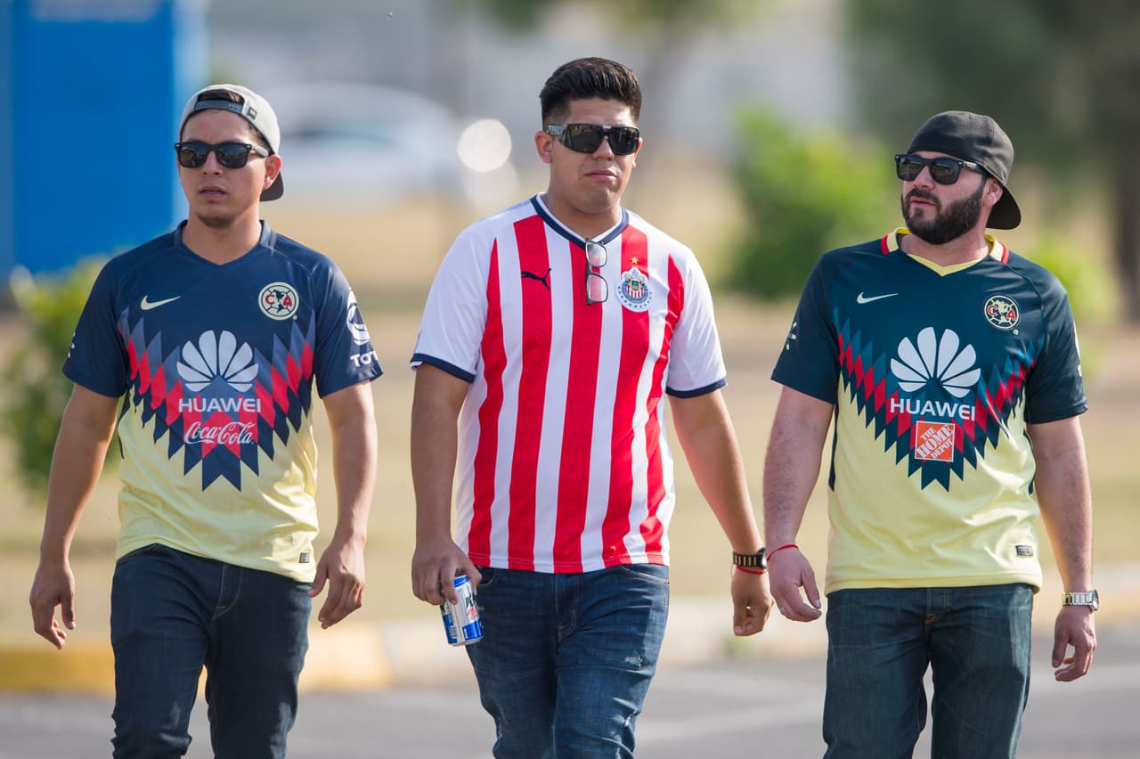 El Clásico Nacional entre las Chivas de Guadalajara y las Águilas del América en el Clausura 2018 de la Liga MX da muestras del colorido, respeto y buen ambiente entre dos rivales tradicionales en el fútbol mexicano.