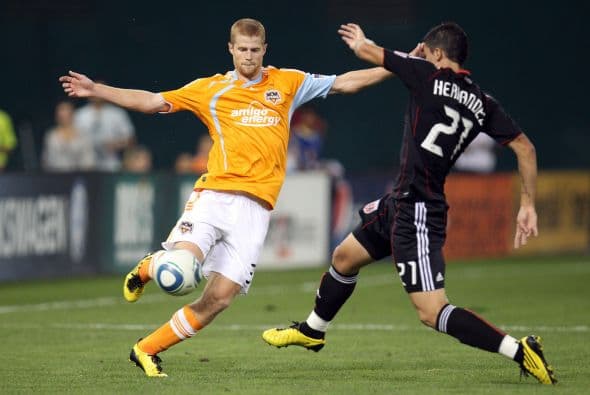 Houston Dynamo aprovechó los errores del United para llevarse el triunfo.