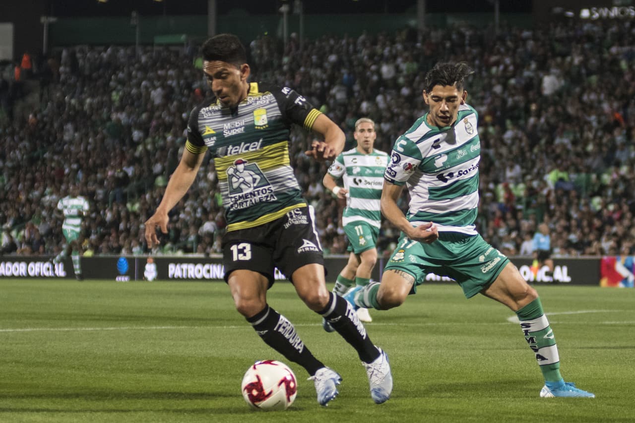 ¡Partidazo en la Comarca Lagunera! Santos vence al León 3-2 con autoridad y dos goles de penal.