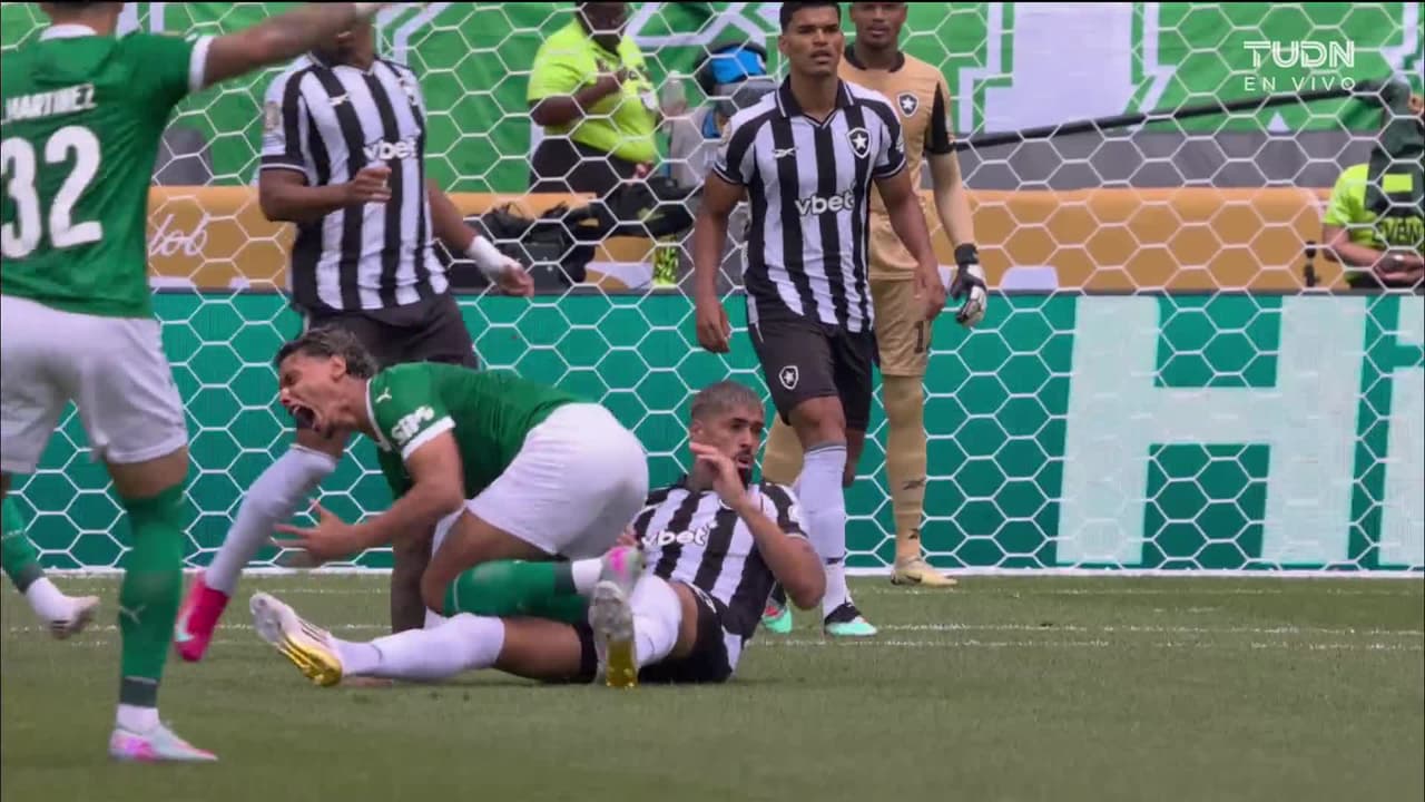 La primera amarilla es para Barboza y se perdería el siguiente partido