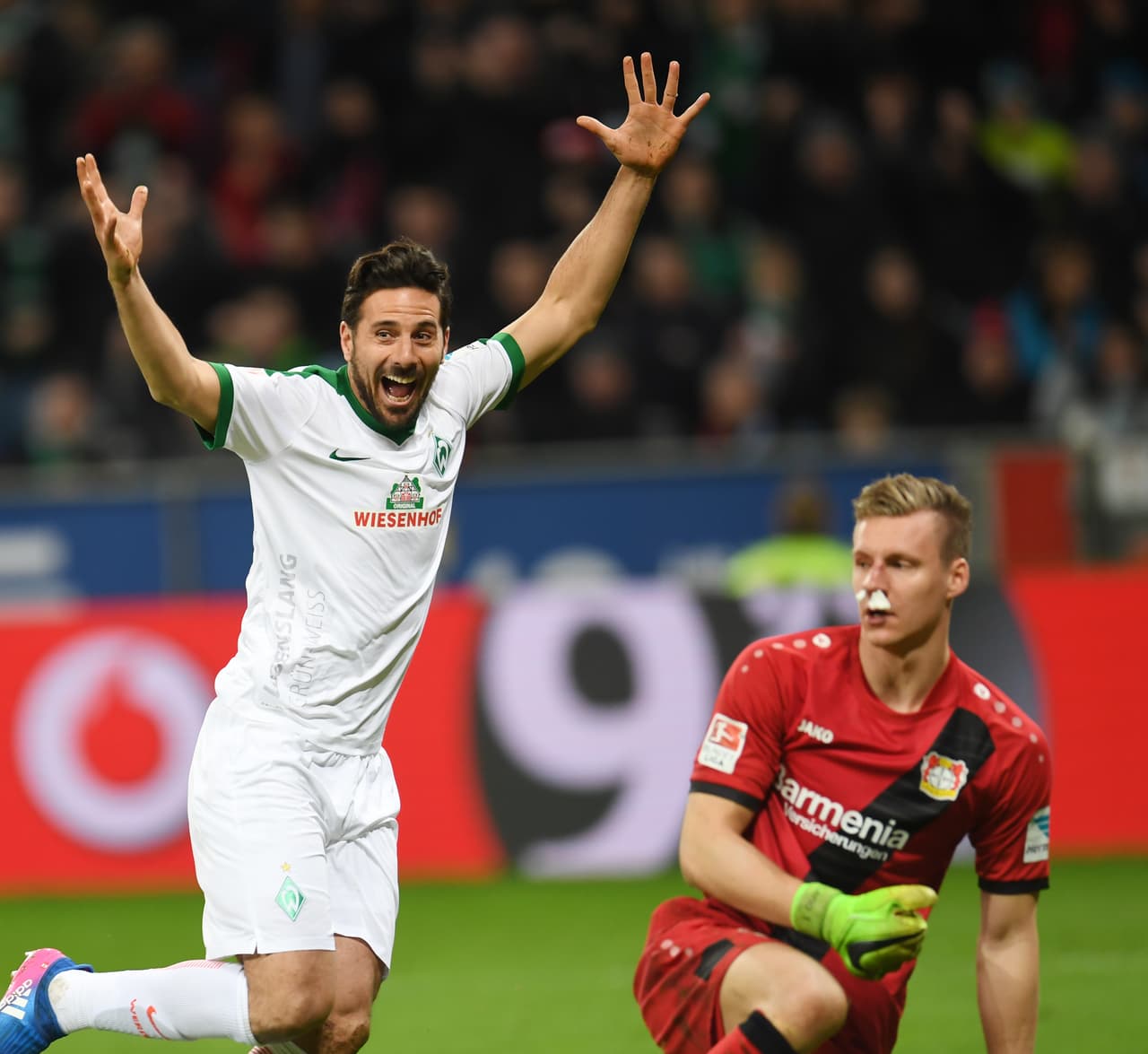 Quien sí pudo macar fue el interminable peruano Claudio Pizarro al minuto 79, después de que había ingresado 3 minutos antes.