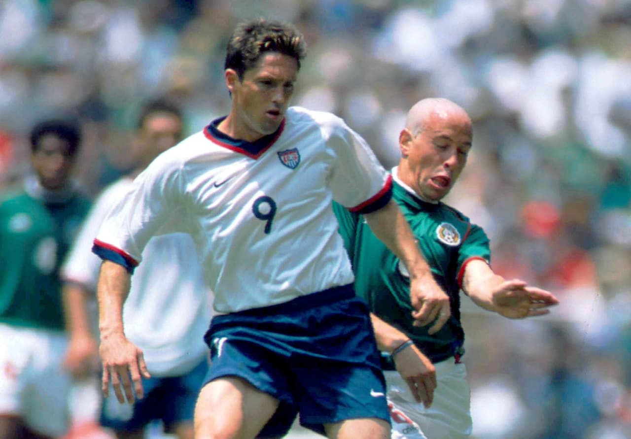 México ha sufrido de episodios de pesadilla en los 15 años que va del nuevo siglo cuando visita territorio norteamericano. El Tricolor ha jugado 17 partidos en EEUU con un pobre saldo a favor de 2 victorias.