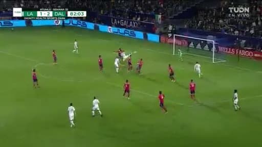 ¡De lujo! Lletget marca un golazo y LA Galaxy le da la igualada 2-2