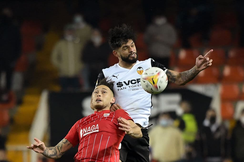 Sevilla no logró mantener el 0-1 hasta el final del encuentro y se ben conformar con el empate 1-1 frente al Valencia.