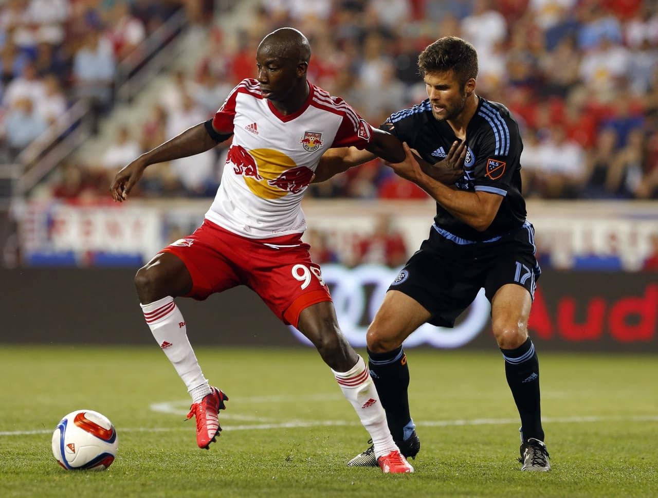 En el primer derby, Wright Phillips fue la figura.