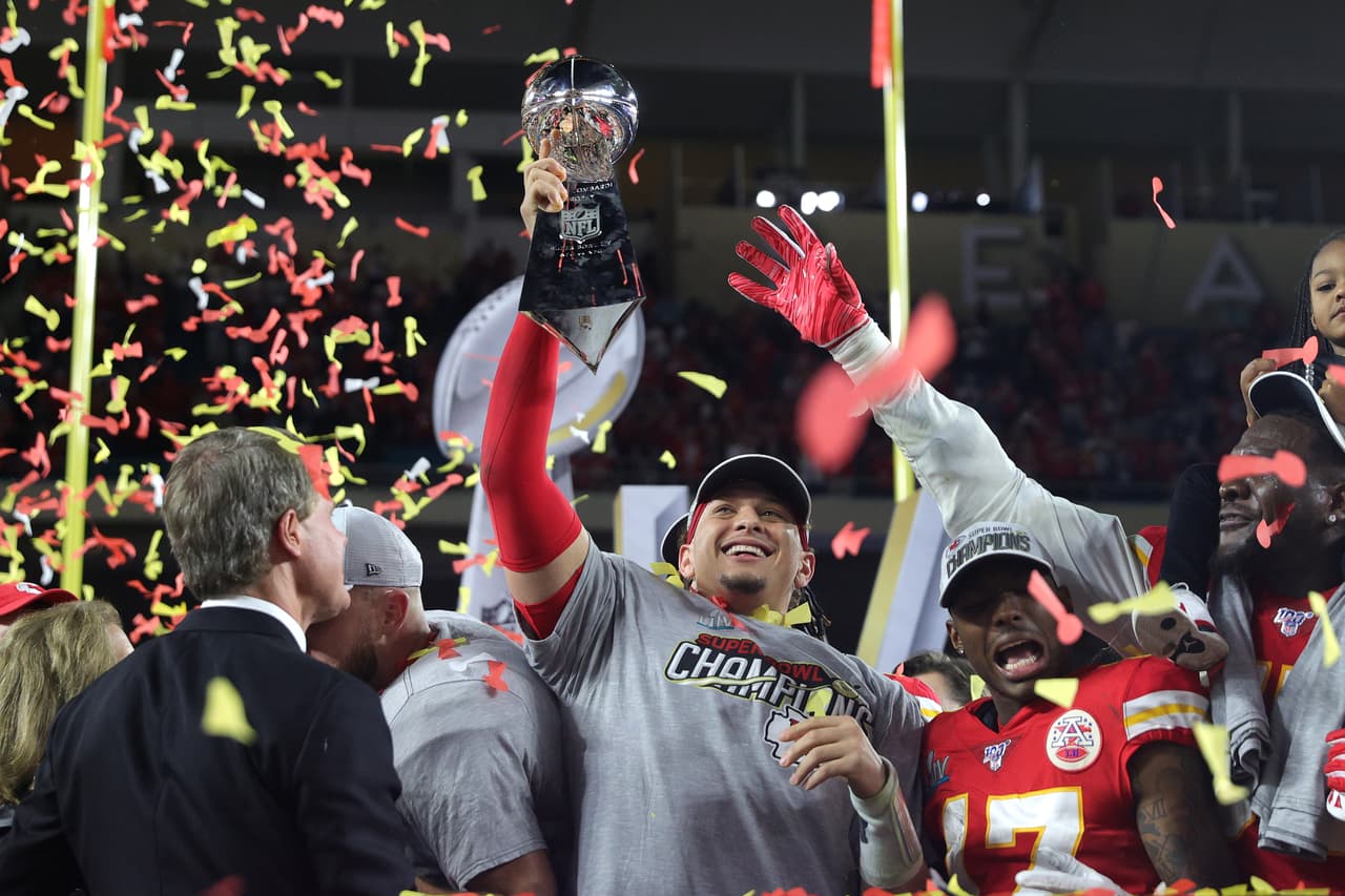 Así se gestó la heróica victoria de los Chiefs en el Super Bowl LIV tras anotar 21 puntos sin respuesta en el último cuarto para obtener su segundo título de Super Bowl en la historia de la franquicia. Los 49ers se quedan en la orilla y la espera sigue luego del último Vince Lombardi en 1995.
