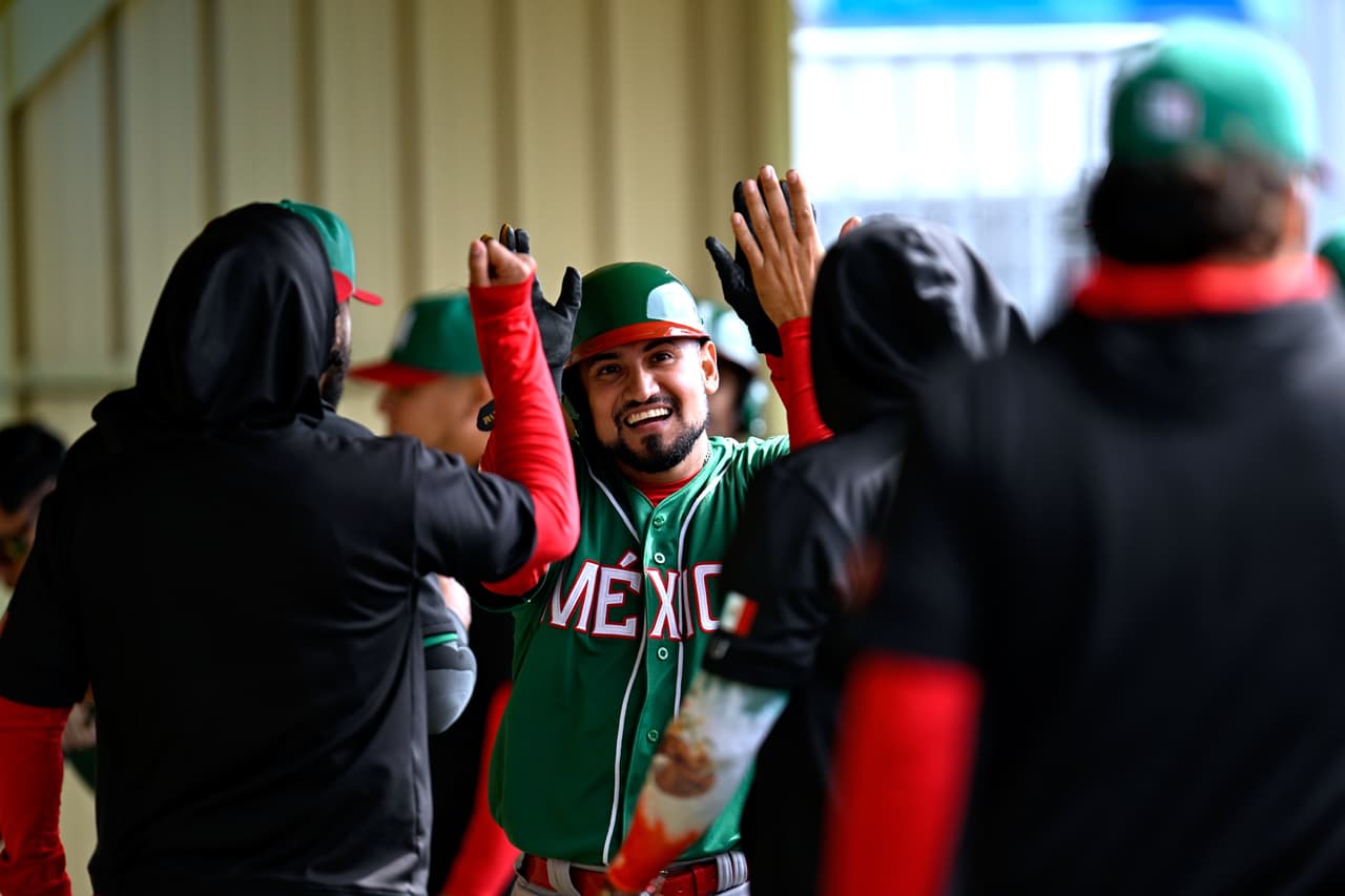 México aplasta a Chile en su primer juego de beisbol en Santiago 2023
