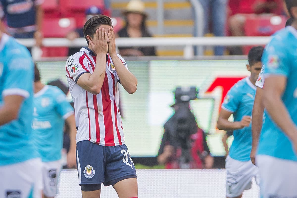 Chivas ajustó dos juegos seguidos sin triunfo por el Apertura 2018 luego del empate 1-1 con Querétaro este domingo en el Estadio Akron de Guadalajara.