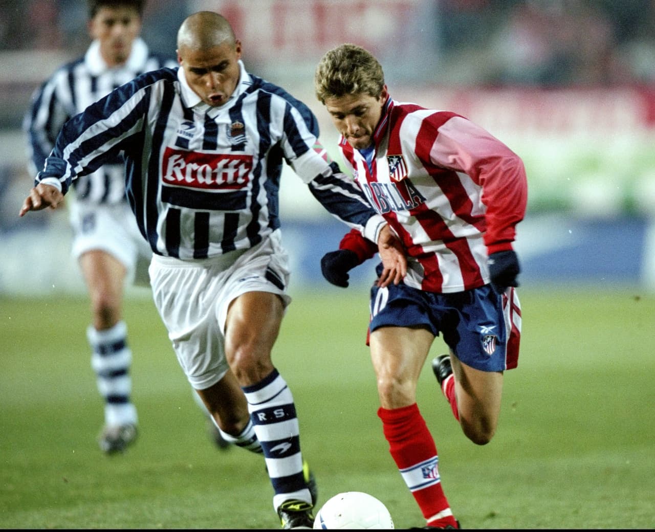 Victoriano Sánchez Arminio, presidente del Comité Nacional de Árbitros en 1999, anunció la huelga de los colegiados en la jornada 14 de La Liga tras los constantes insultos sobre ellos.