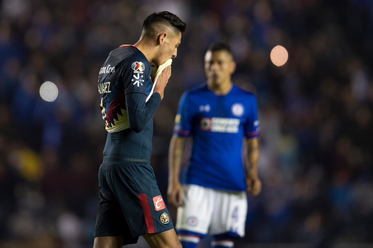 Mateus Uribe y Édson Álvarez (foto) salieron expulsados por doble amonestación, con lo que se perdieron el juego de vuelta de los cuartos de final.