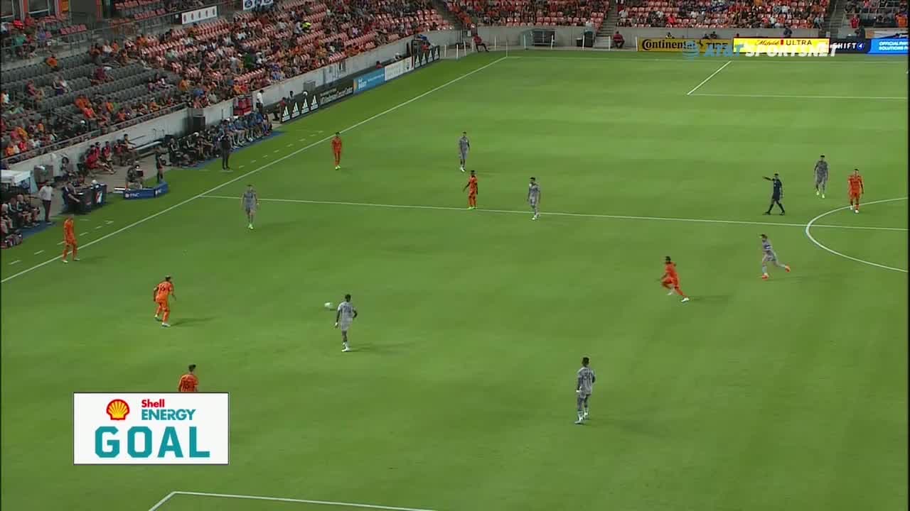 Héctor Herrera pone asistencia de fantasía y Ferreira sella un golazo