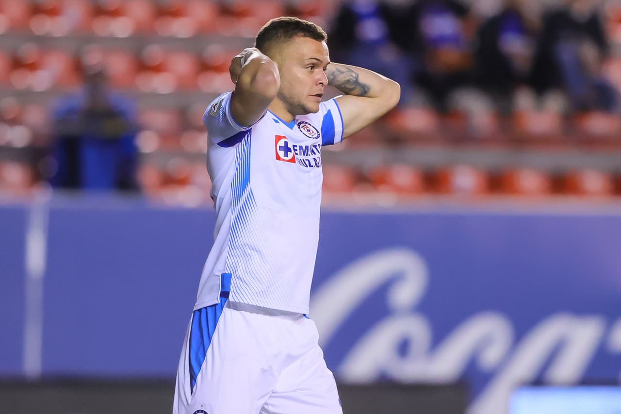 Cruz Azul y Atlético de San Luis tuvieron claras opciones de gol pero ‘Trapito’ Barovero y Sebastián Jurado bajaron la ‘cortina’ para mantener el empate que al final finiquitaron en el marco de la Jornada 6 del Grita México A21.