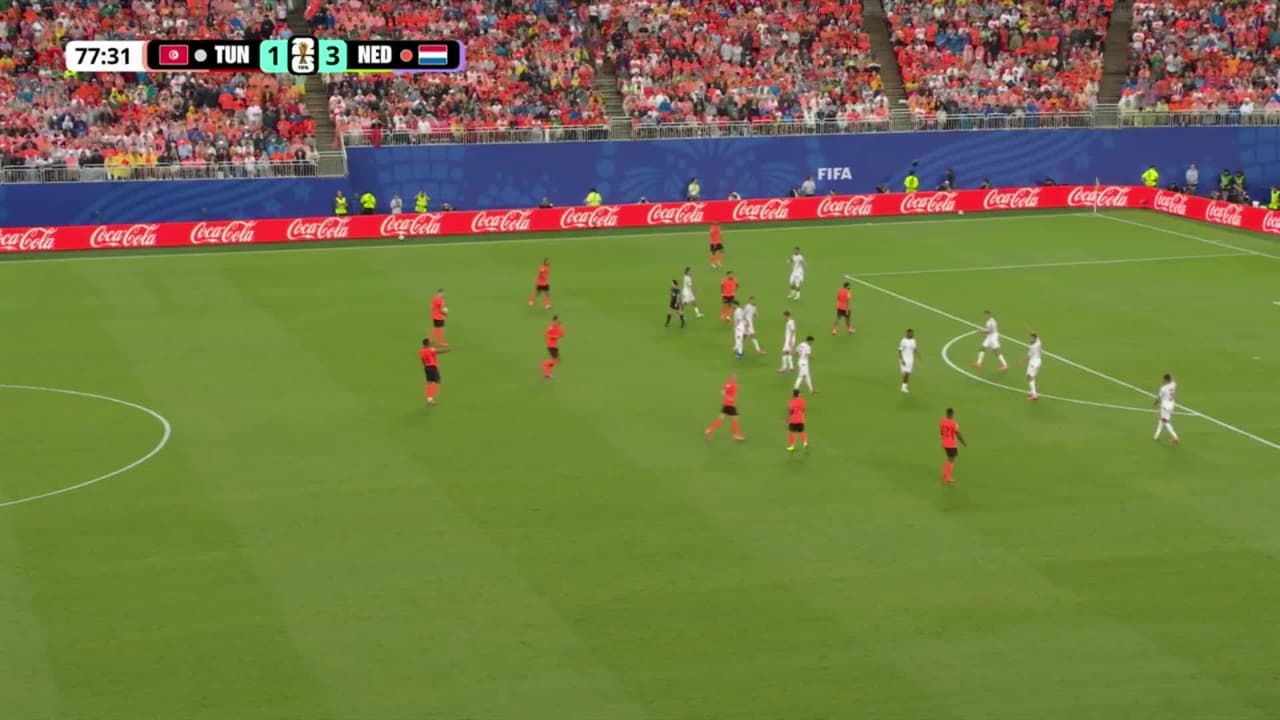 ¡TIRO ATAJADO! disparo por Virgil van Dijk.