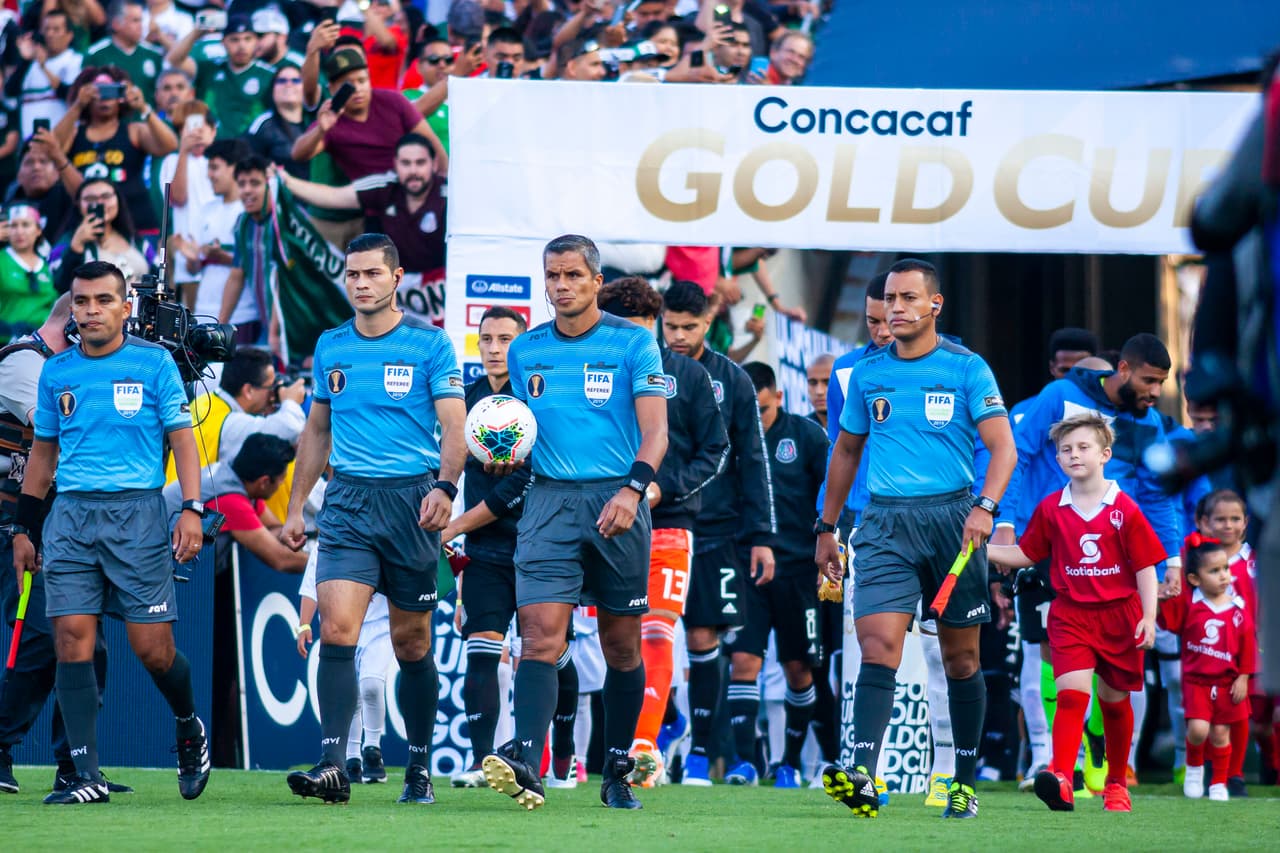 México inicia su camino para recuperar la cima de la Concacaf, ya que el más reciente título de Copa Oro lo ganó en 2015.