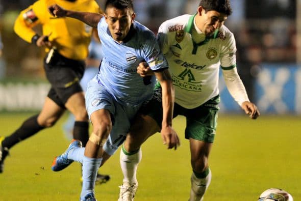 Cuando fue requerido, Jonny Magallón resolvió con solvencia las aproximaciones de los delanteros del Bolívar.