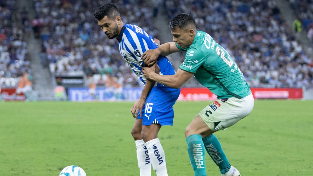 Tecatito provoca multa y cambio de registro en Rayados