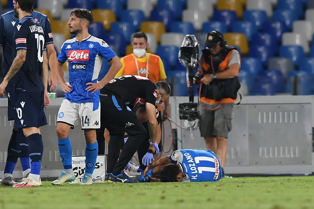 ‘Chucky’ Lozano sufrió una fuerte patada que casi termina en bronca