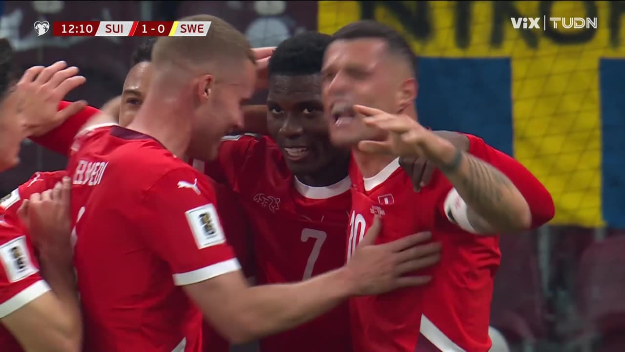 ¡Que joya! Suiza se adelanta con un golazo de Breel Embolo