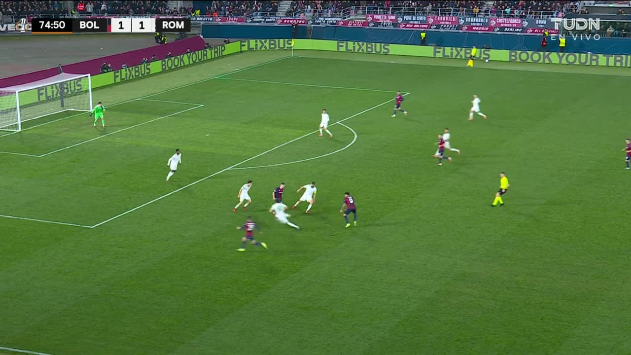 ¡TIRO ATAJADO! disparo por Federico Bernardeschi.