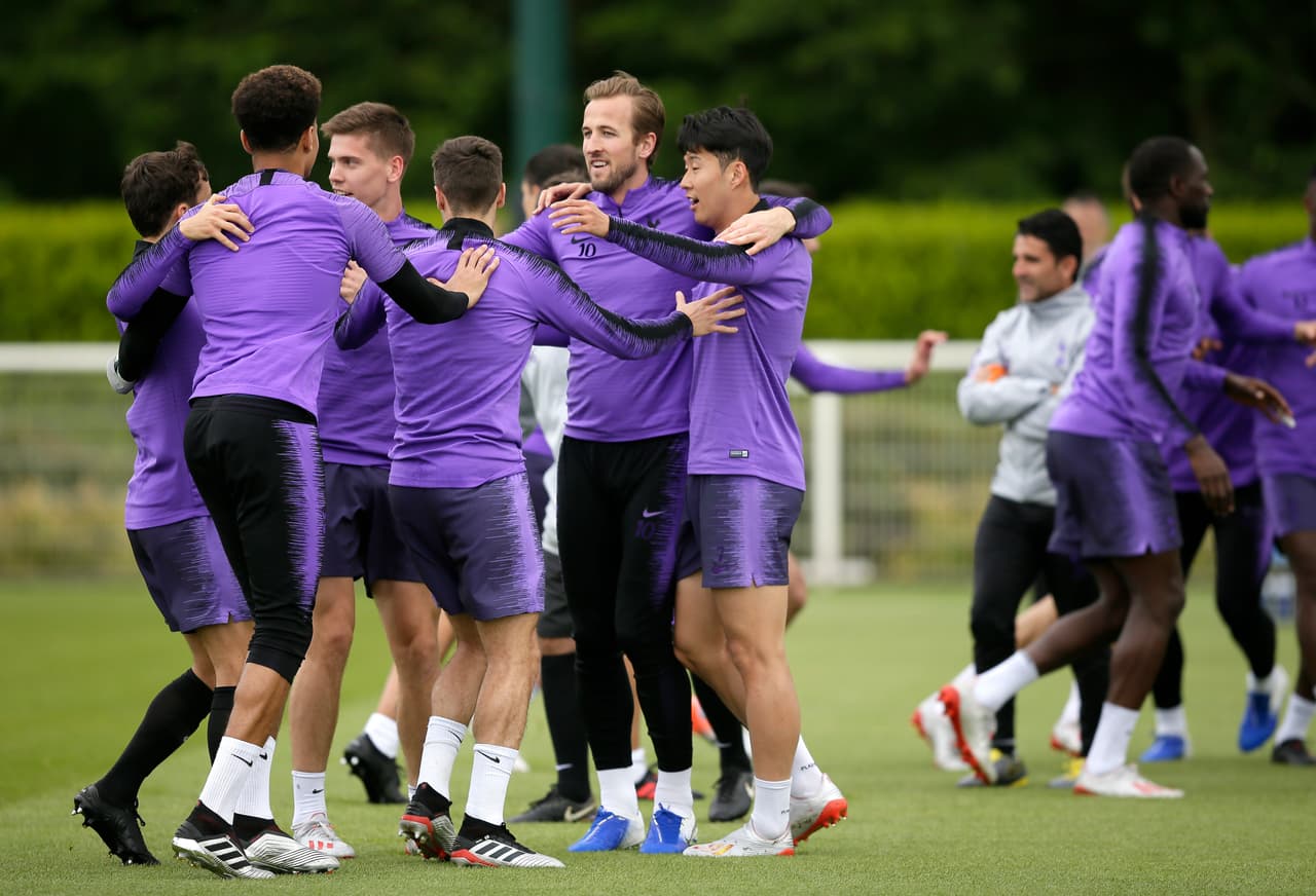 Harry Kane, goleador y capitán de Tottenham, entrena cada vez con más intensidad con miras al duelo contra Liverpool y hace ilusionar con la posibilidad de verlo en la Final de la Champions League en Madrid, para la que el equipo se prepara.
