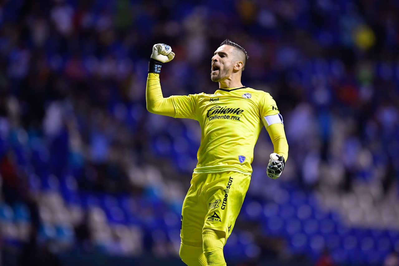 Así festejó Silva el segundo tanto de su escuadra.