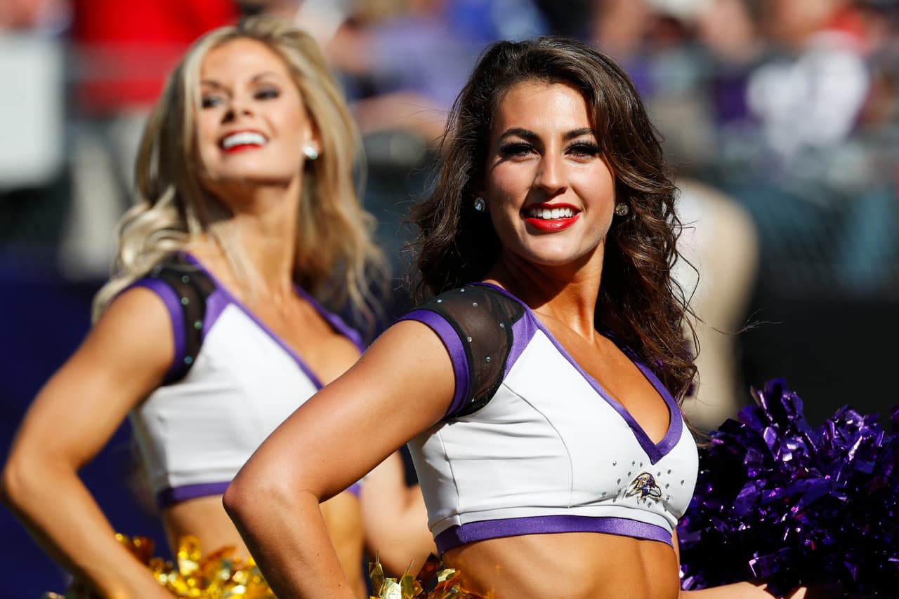 Las animadoras de los Vaqueros son las consentidas de la afición, pero las de Broncos, Patriots y Dolphins no se quedan atrás, ¿tú qué opinas?