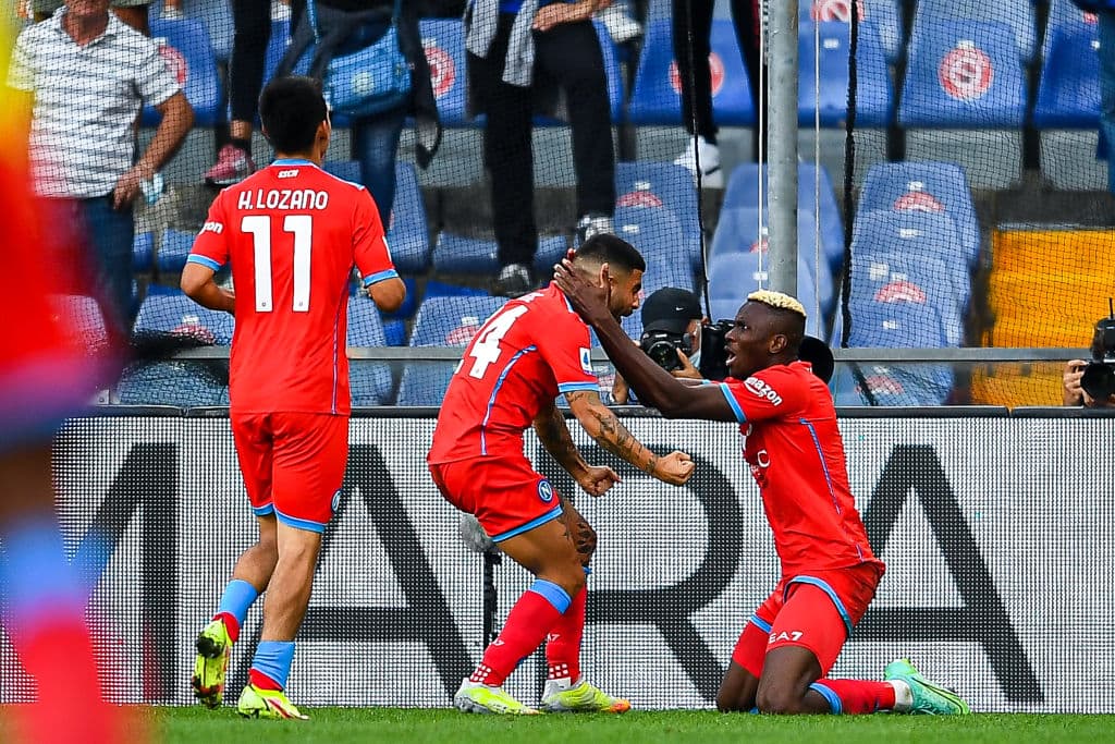 Napoli derrota con cuatro goles a Sampdoria durante la Jornada 5 en la Serie A. Victor Osimhen anotó un doblete, Fabián Ruiz Peña y Piotr Zielinksi. El mexicano Hirving Lozano hizo dos asistencias durante el partido.